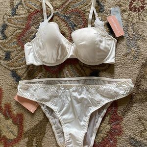 NWT Thirdlove Satin Lace Bra and Panties, Sea Salt Color